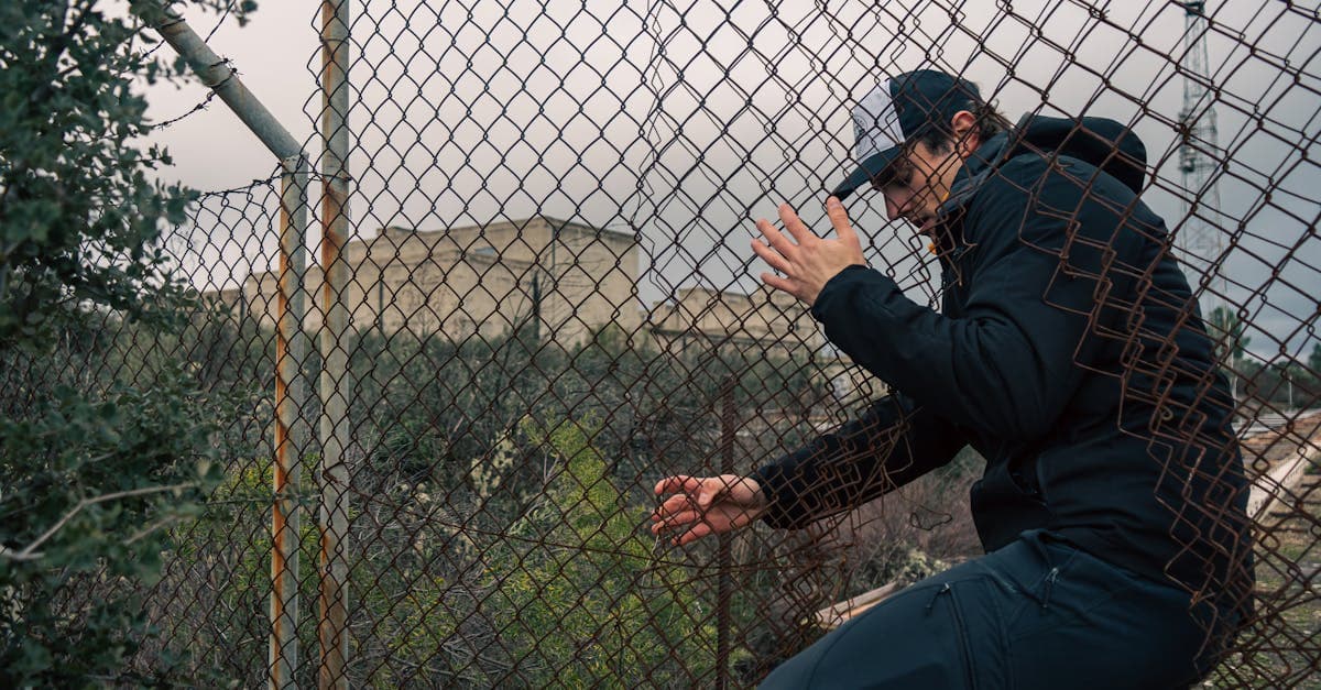 Link-in-Bio Risk for Adult Creators: Compliance, Conversion, and Account Resilience