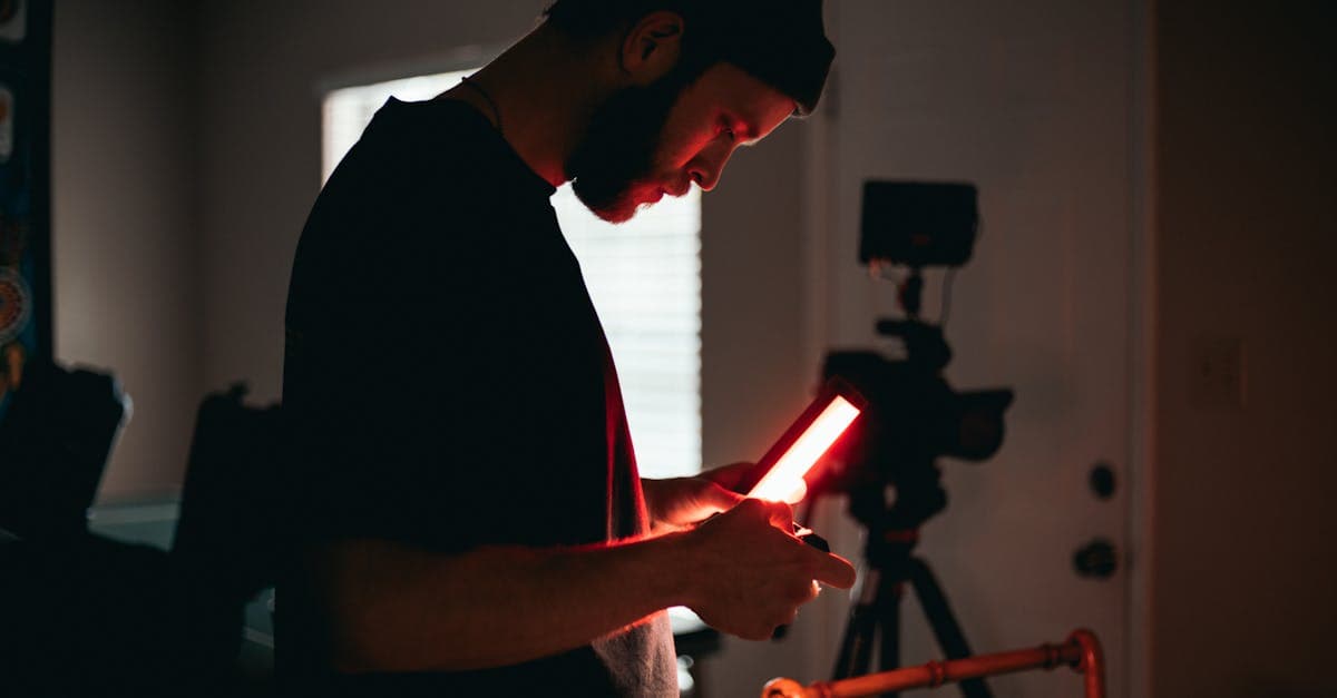 Fanvue Profile Setup Guide: Positioning, AI Tools, Pricing, and Buyer Trust