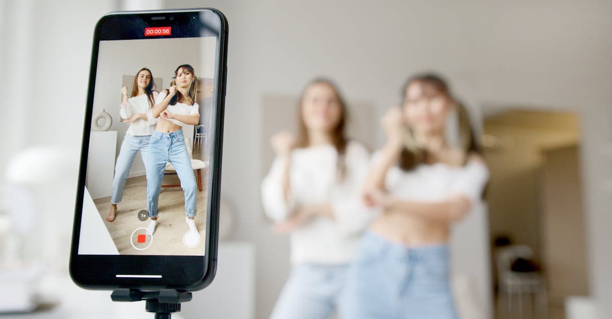 OnlyFans Custom Video Pricing Examples: Length, Scope, Rush Fees, and Boundaries